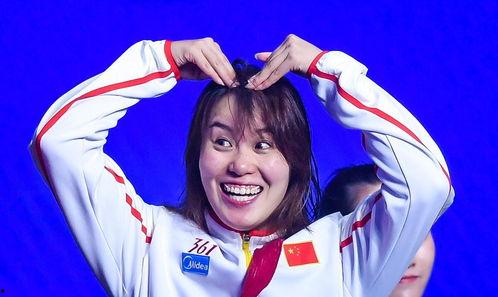 小千吃瓜娱乐,揭秘娱乐圈幕后故事  第3张